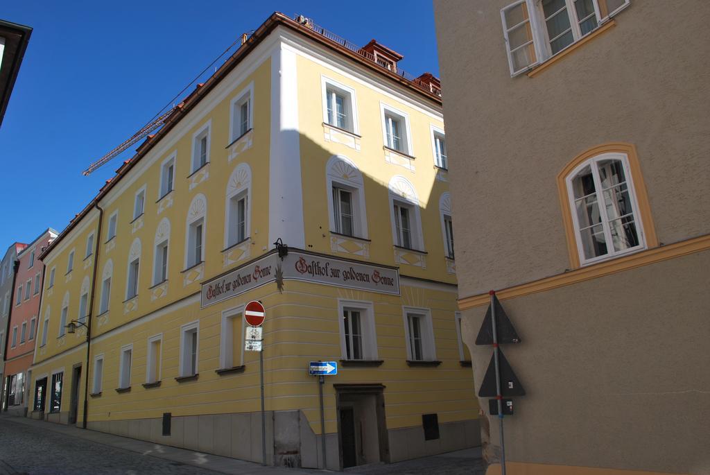 Gasthof Zur Goldenen Sonne Passau Bagian luar foto
